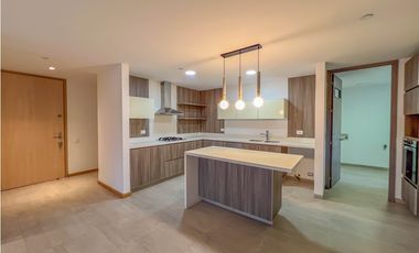 PENTHOUSE ENVIGADO ESMERALDAL CON TERRAZA Y JACUZZI