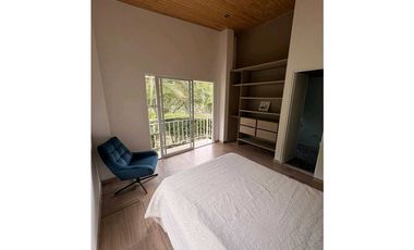Casa campestre de 750 M2 en 980 mill en La Mesa cund