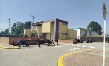 ACSI 1372. Venta de Apartamento Dúplex en Funza