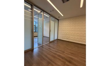 Oficina en Arriendo en El Poblado sector Milla de Oro