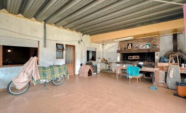 VENTA EN BLOCK GALPON + DOS VIVIENDAS SANTA RITA