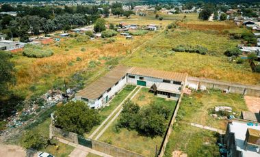 VENTA EN BLOCK GALPON + DOS VIVIENDAS SANTA RITA