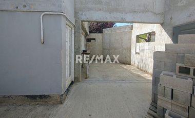 CASA EN VENTA EN CIPOLLETTI- B° PARQUE 12 DE SEPT.