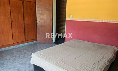 CASA EN VENTA EN CIPOLLETTI- B° PARQUE 12 DE SEPT.