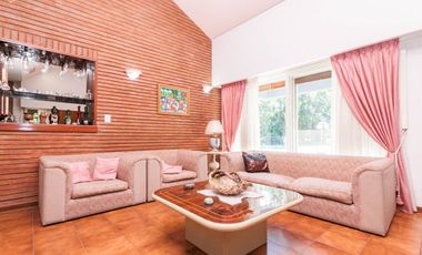 VENTA CASA DE 5 AMBIENTES EN COUNTRY EL PARAISO
