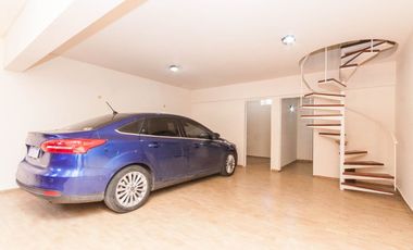 VENTA CASA DE 5 AMBIENTES EN COUNTRY EL PARAISO