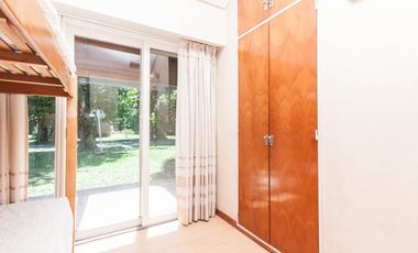 VENTA CASA DE 5 AMBIENTES EN COUNTRY EL PARAISO