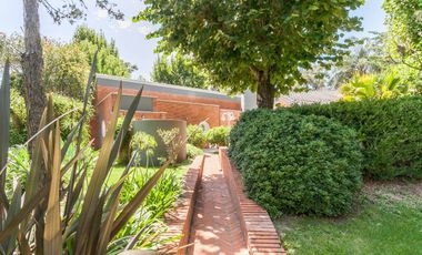 VENTA CASA DE 5 AMBIENTES EN COUNTRY EL PARAISO