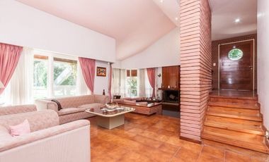 VENTA CASA DE 5 AMBIENTES EN COUNTRY EL PARAISO