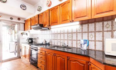 Casa 4 amb con jardín y quincho - Deheza 3700