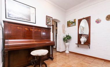 Casa 4 amb con jardín y quincho - Deheza 3700