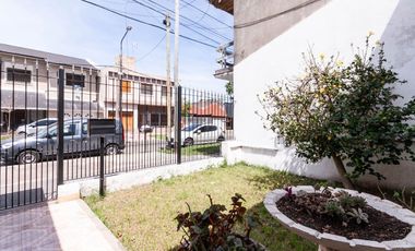 Casa 4 amb con jardín y quincho - Deheza 3700