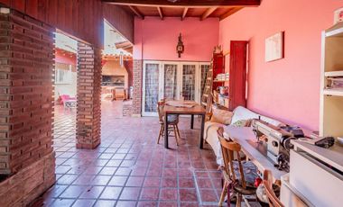 Casa 3 ambientes - Apto Credito - Venta/Permuta