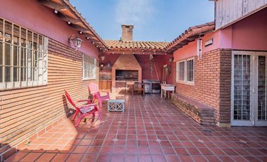 Casa 3 ambientes - Apto Credito - Venta/Permuta