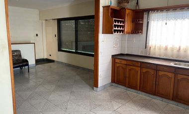 GALPON + DEPARTAMENTO. GRAN LOTE. R. ESCALADA