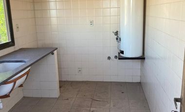 GALPON + DEPARTAMENTO. GRAN LOTE. R. ESCALADA