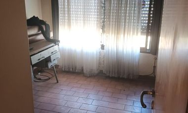 GALPON + DEPARTAMENTO. GRAN LOTE. R. ESCALADA