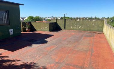 GALPON + DEPARTAMENTO. GRAN LOTE. R. ESCALADA