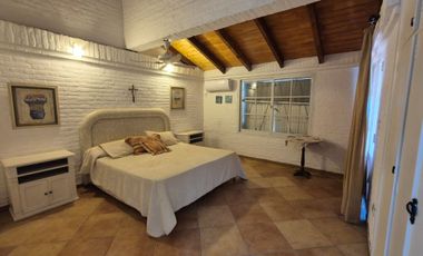 LA CASA DE TU SUEÑOS EN VENTA HERMOSA CON SALIDA AL RÍO PARANÁ