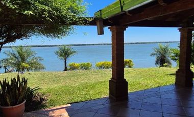 LA CASA DE TU SUEÑOS EN VENTA HERMOSA CON SALIDA AL RÍO PARANÁ