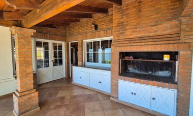 LA CASA DE TU SUEÑOS EN VENTA HERMOSA CON SALIDA AL RÍO PARANÁ