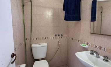 CASA EN VENTA EN PEHUAJO CON GARAGE Y QUINCHO