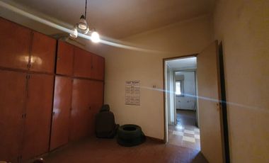 VENTA CASA EN BLOCK MUNRO VTE LOPEZ COCHERA