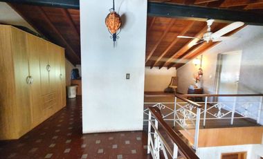 VENTA CASA EN BLOCK MUNRO VTE LOPEZ COCHERA