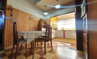 VENTA CASA EN BLOCK MUNRO VTE LOPEZ COCHERA