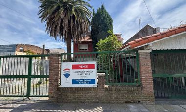 VENTA CASA EN BLOCK MUNRO VTE LOPEZ COCHERA