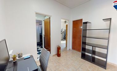 Casa de 3 amb, con Local y galpon 11 cocheras