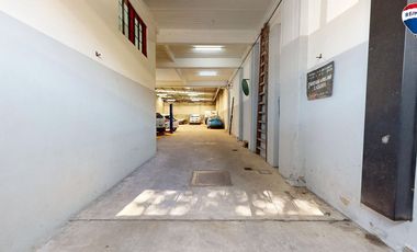 Casa de 3 amb, con Local y galpon 11 cocheras