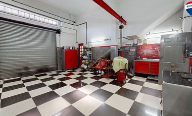 Casa de 3 amb, con Local y galpon 11 cocheras