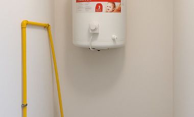 En Venta Casa Pequeña con Galpón