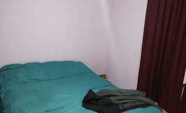 En Venta Casa Pequeña con Galpón