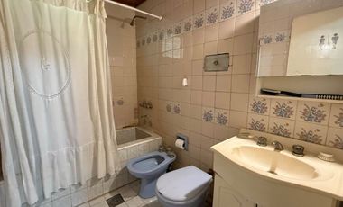 OPORTUNIDAD CASA QUINTA EN VENTA C/ TERRENO 1865M2