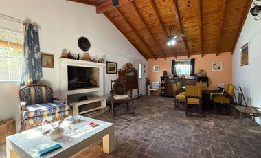 OPORTUNIDAD CASA QUINTA EN VENTA C/ TERRENO 1865M2