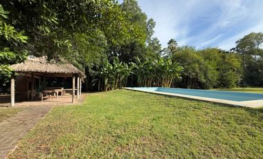 OPORTUNIDAD CASA QUINTA EN VENTA C/ TERRENO 1865M2