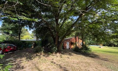 OPORTUNIDAD CASA QUINTA EN VENTA C/ TERRENO 1865M2