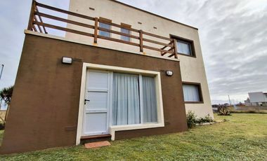 VENTA CASA 4 AMBIENTES  VISTA AL MAR -MAR DEL SUD