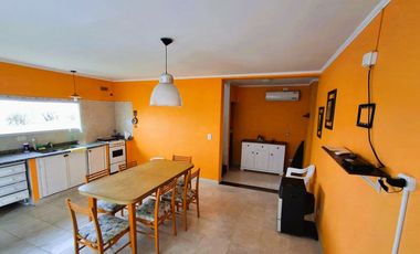 VENTA CASA 4 AMBIENTES  VISTA AL MAR -MAR DEL SUD