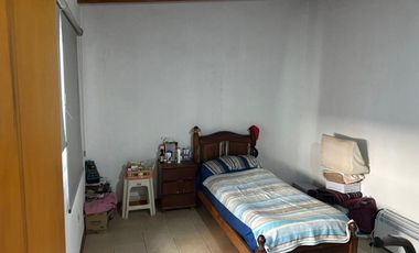 CASA 3 DORMITORIOS CON COCHERA,PATIO, TALLERES SUD