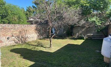 CASA 3 DORMITORIOS CON COCHERA,PATIO, TALLERES SUD