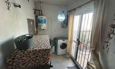 CASA 3 DORMITORIOS CON COCHERA,PATIO, TALLERES SUD