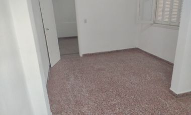 Casa en alquiler en Burzaco Este