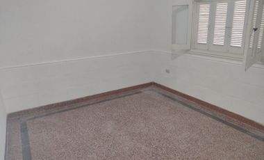 Casa en alquiler en Burzaco Este