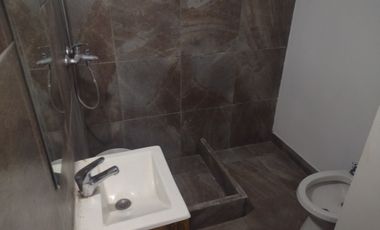 Casa en alquiler en Burzaco Este