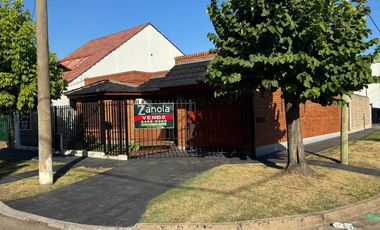 Casa en venta en Moron Sur