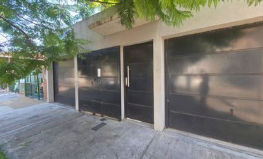 VENTA TRIPLEX. 3 AMB. COCH. QUINCHO. OLIVOS