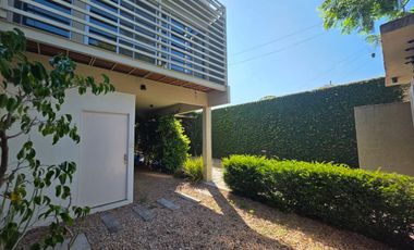 VENTA TRIPLEX. 3 AMB. COCH. QUINCHO. OLIVOS